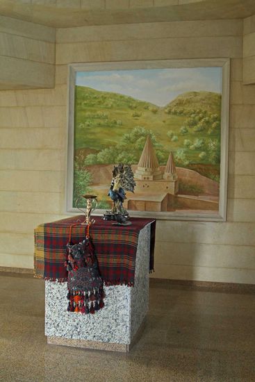 Jessidischer Tempel - der Altar