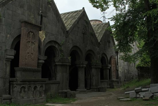 Kloster Sanahin - der Gavith verbindet beide Kirchen