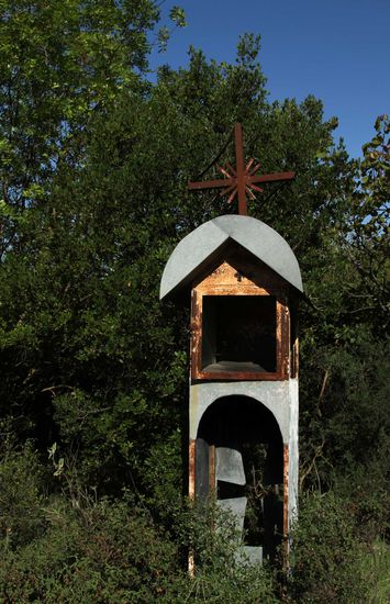Heiligenhäuschen am Wegesrand