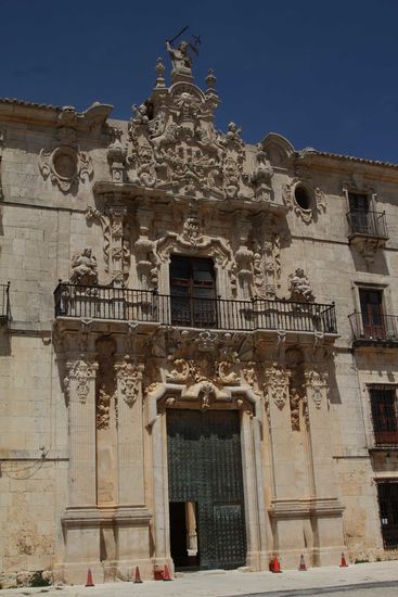 Barockes Eingangsportal von Pedro de Ribera