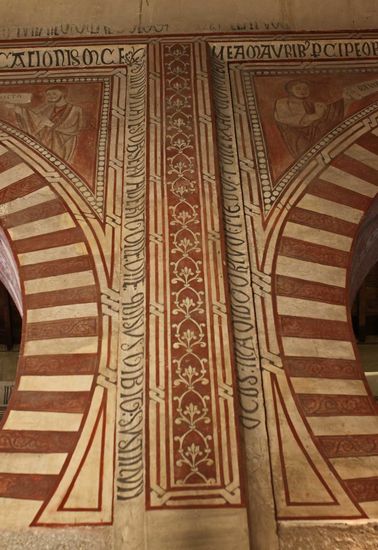 Iglesia de San Roman - bemalte Bögen