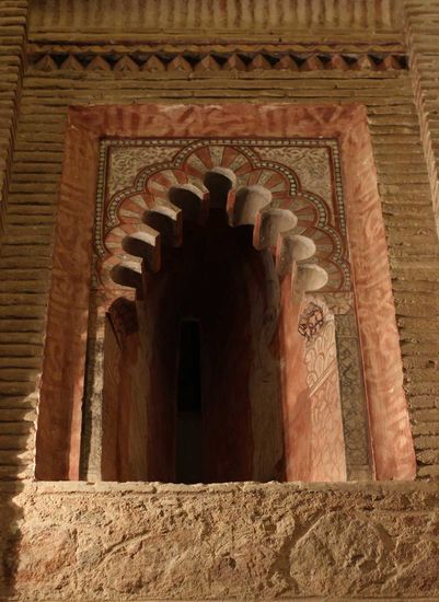 Iglesia de San Roman - verziertes Fenster
