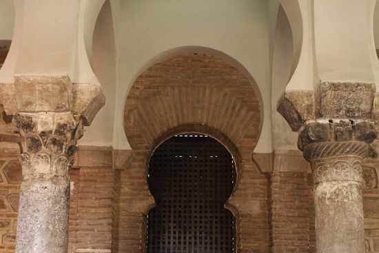 Antike Moschee Cristo de la Luz - Hufeisenbögen