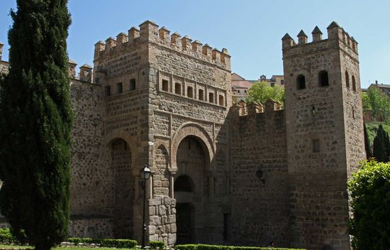 Puerta de Alfonso VI