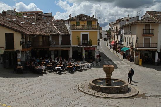 Vorplatz des Klosters
