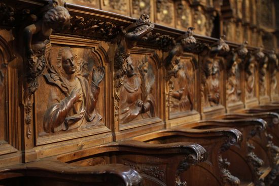 Neue Kathedrale - Chorgestühl