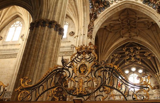 Neue Kathedrale - Schmuckgitter