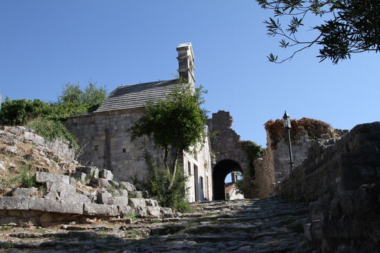 Stari Bar - das Stadttor, 11.-14. Jh.