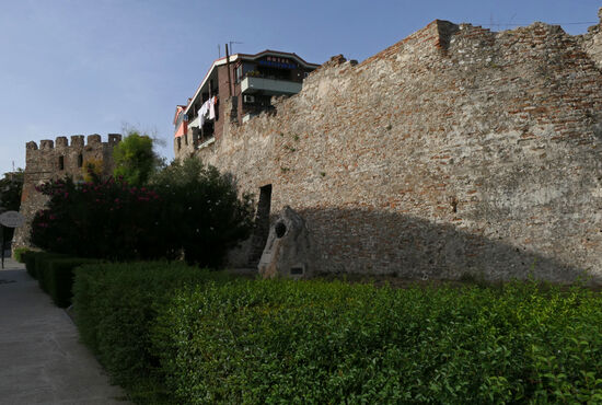 Durres - die Stadtmauer