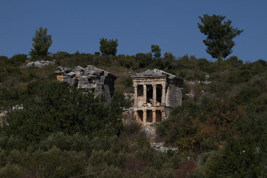 Haus- und Tempelgräber von Imbriogon, aus dem 2.-3. Jh., Ort Demircili