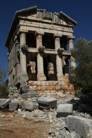 Mezgit Kalesi – Römisches Tempelgrab aus dem 
2.- 3. Jh.