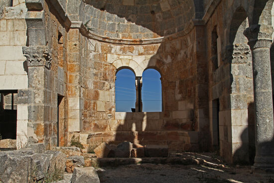 Cambazli – byzantinische, dreischiffige Emporenbasilika, aus dem 5. Jh.