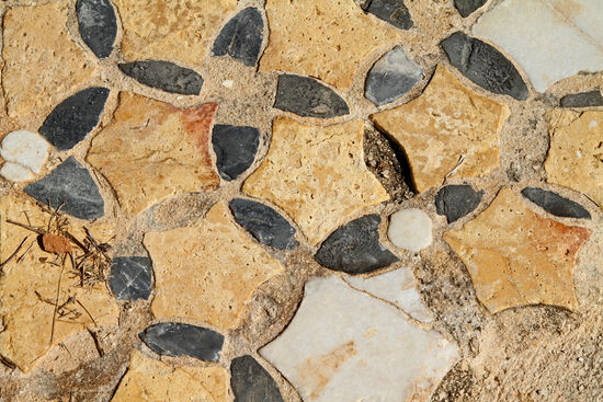 Fliesenboden der byzantinischen Kirche