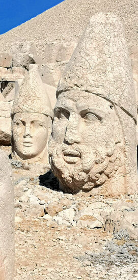 Apollo Mithras und Herakles