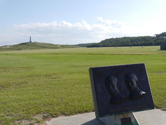 Hier sind die Gebrüder Wright das erste Mal geflogen.