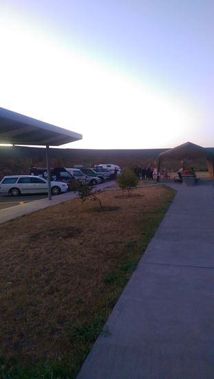 Rastplatz in Geelong (kurz vor Melbourne)
Es waren circa 10 Autos da und es waren einfach mal alles Deutsche!!!