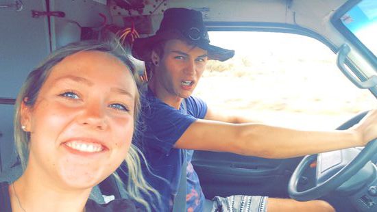 Outback - Uluru-Katatjuta-Nationalpark - Wir sind so glücklich endlich unser Ziel erreicht zu haben  der Uluru!!!