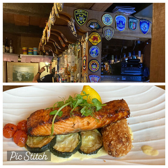 Olde Castle Bar&amp;Restaurant
An der Bar: Polizeiabzeichen aus der ganzen Welt, die der Bar von Polizisten zugesandt wurden. (Oben rechts, zweitletztes Abzeichen, eines aus Deutschland)