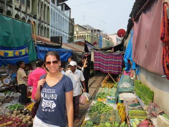 Mae Klong Railway-Market
