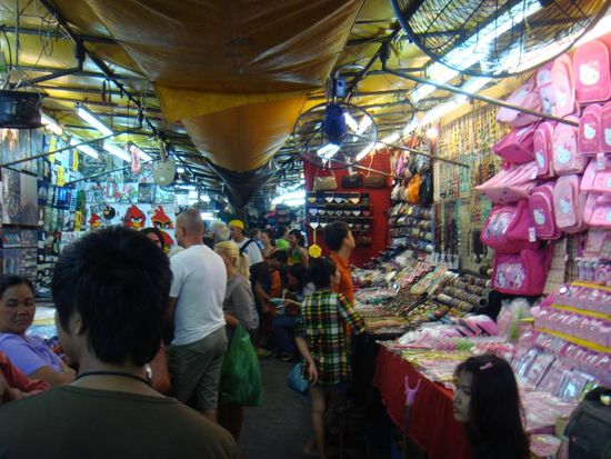 Shopping auf dem Patpong Nightmarket