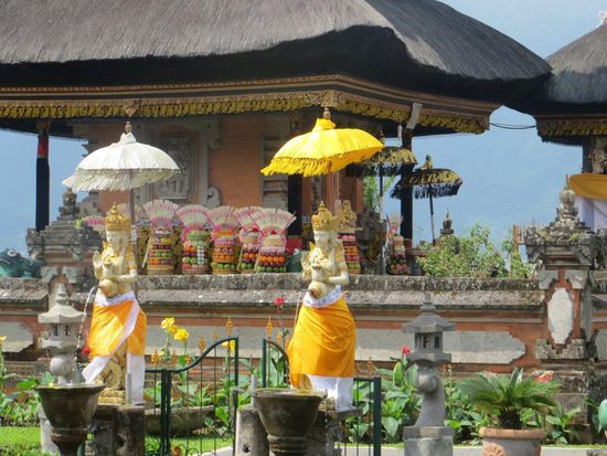 Opfergaben ohne Ende