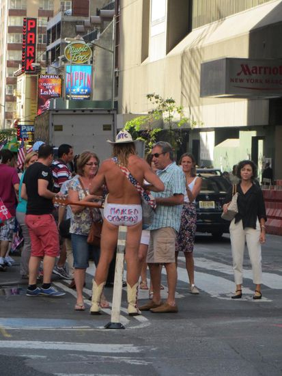 Der naked Cowboy vom Times Square