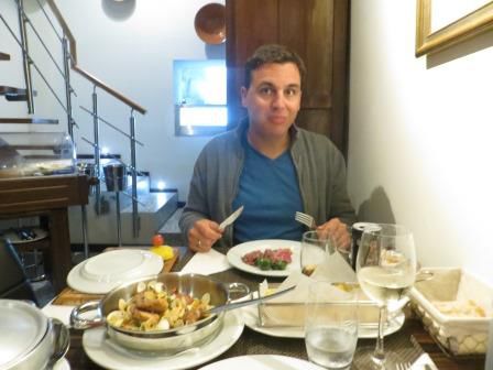 Tolles Restaurant im Lost & Found Hostel