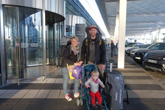 Familie Manz am Flughafen München