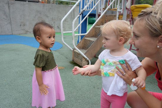 interkultureller Austausch am Spielplatz