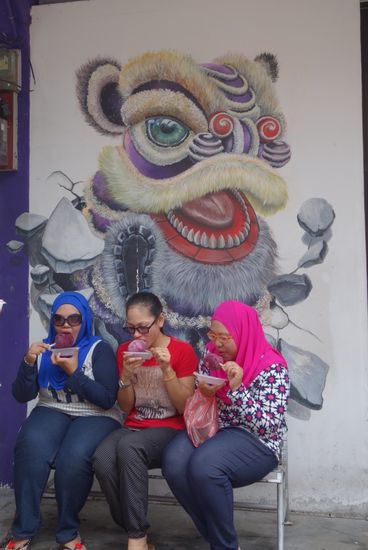 nicht nur wir sind am essen