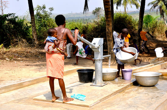 Wasserpumpe in Togo [11]