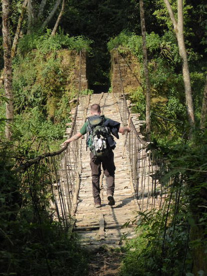 Man tastet sich vorsichtig voran 