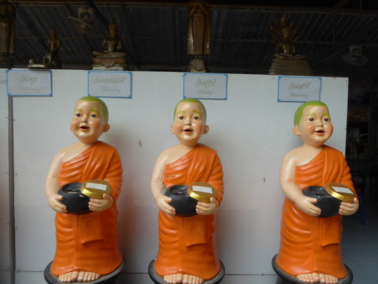 Donnerstag,  Freitag und Samstag. Jeden Tag eine gute Tat 