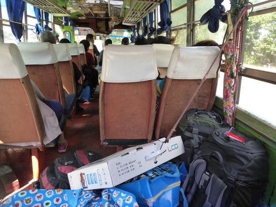 Ladungssicherung im zweiten Bus 