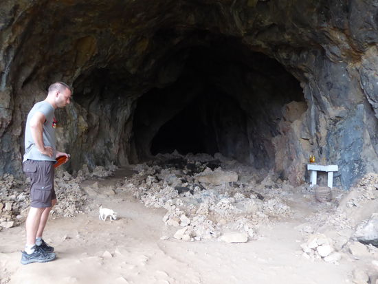 In die Höhle hinein...