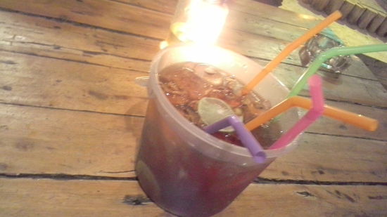 Unser Abschiedsgeschenk : Thai Whisky Redbull Bucket