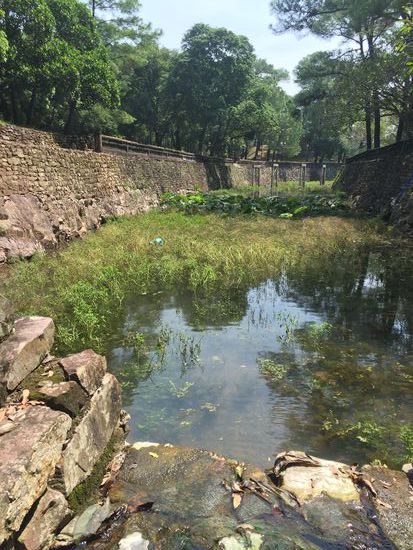 Da hinten sol wohl mal eine Brücke entstehen 