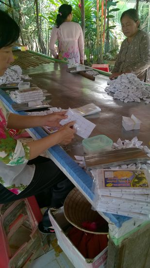 Herstellug von Coconut Candy, schmeckt echt ganz gut 