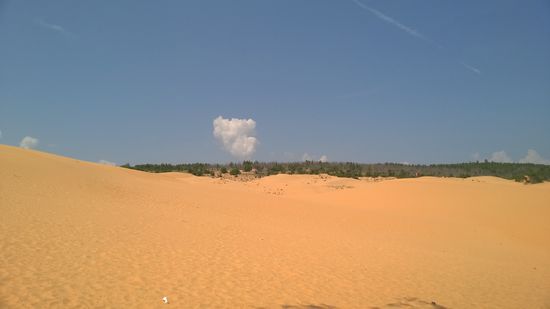 Die Red Sand Dunes, ein interessanter Abstecher vom Meer in die Wüste. Wäre der Sand nicht brennend heißt 