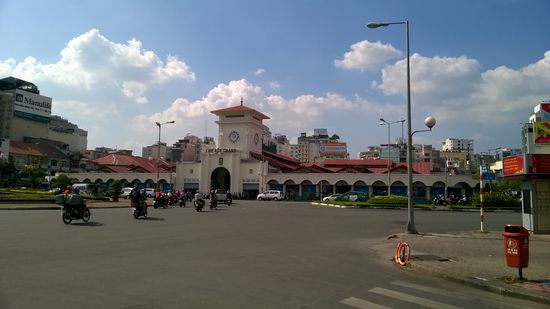 Der Ben Thanh Market mitten in Saigon. Erinnert irgendwie an einen Bahnhof 