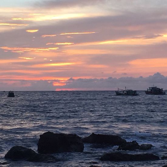 Fischerboote säumen nach und nach den Horizont...