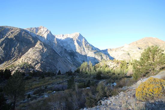 Der erste Blick von der Tioga Road