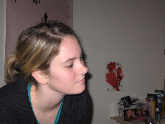 Juliette (hier gerade in eine Diskussion auf Französisch verstrickt ... sehr konzentriert). 