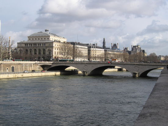 Blick auf Seine, Pont au Change und Hôtel de Ville