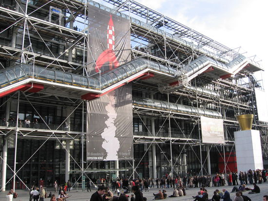 ...und die andere Seite! (In der Röhre ist die angesprochene Rolltreppe.)