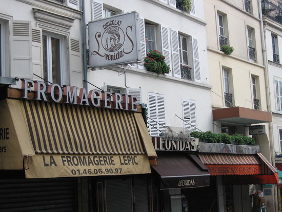 ...unzählige kleine Feinkostgeschäfte...