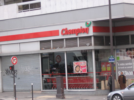 ...(m)einen super Supermarkt mit Öffnungszeiten von 9-23:30 Uhr! So hab ich es gerne...