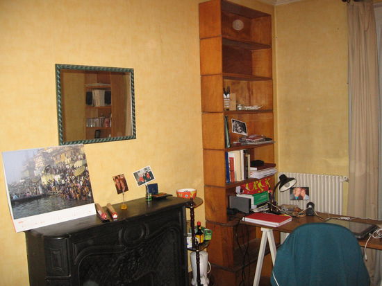 Die andere Ecke vom Zimmer.