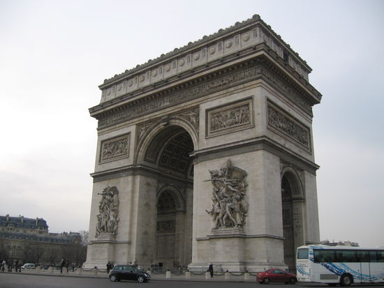 Nicht schön - aber groß und wuchtig! (So liebte der kleine Napoleon es ja 