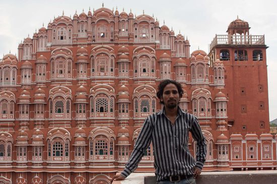 Waseem vor dem Hawa Mahal